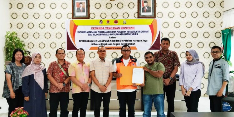 Pemasangan Bronjong oleh Pemkab Limapuluh Kota untuk Pemulihan Infrastruktur Darurat di Jalan Kapur IX