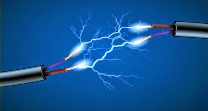 CEK FAKTA : Kenapa Tangan Basah Rentan Tersengat Listrik dan Cara Menghindarinya