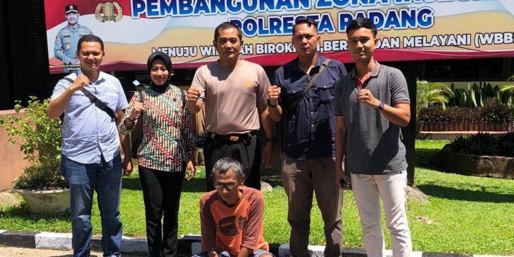 Viral! Kejadian Misterius Sirine Ambulans Menyala Sendiri di Payakumbuh