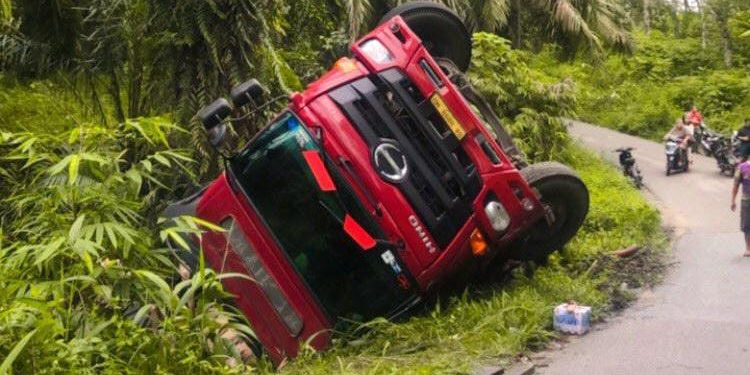 Banjir di Nagari Cupak Solok: Hujan Deras Rendam Rumah Warga dan Sebabkan Kemacetan