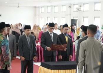 Herman Azmar Resmi Dilantik sebagai Sekretaris Daerah Limapuluh Kota oleh Bupati Safaruddin