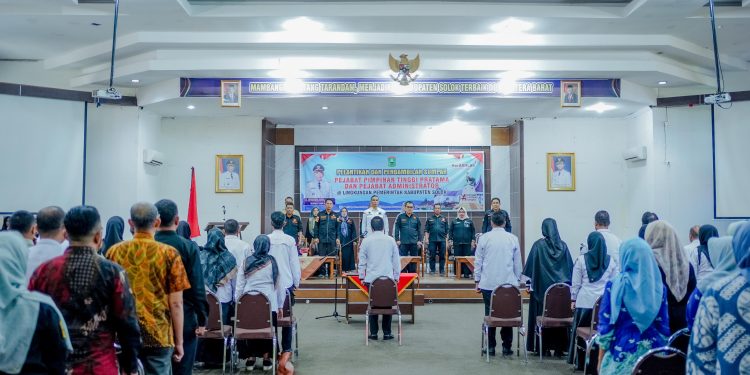 Perkuat Solok Super Team, Bupati Lantik dan Ambil Sumpah 21 Orang Pejabat