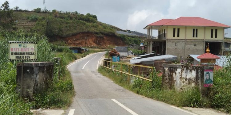 Salah Satu Sisi Jembatan di Rimbo Data Nagari Sungai Nanam Tanpa Pagar Pembatas