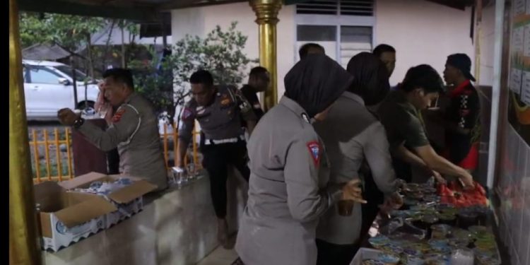 Satlantas Polres Pasaman Gelar Buka Bersama dengan BMP dan Karyawan PT. Tjahaja Baru Lubuk Sikaping