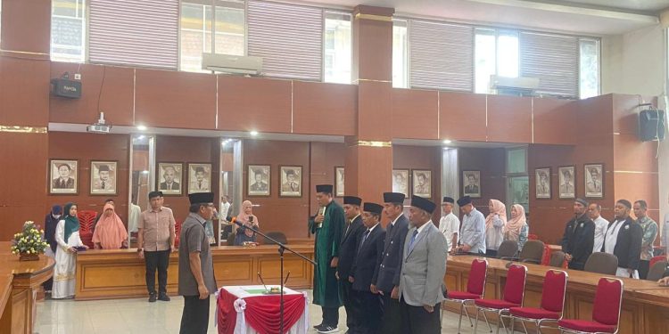 Pengukuhan Empat Pimpinan PAW BAZNas Kota Bukittinggi: Untuk Meningkatkan Efektivitas Pelayanan