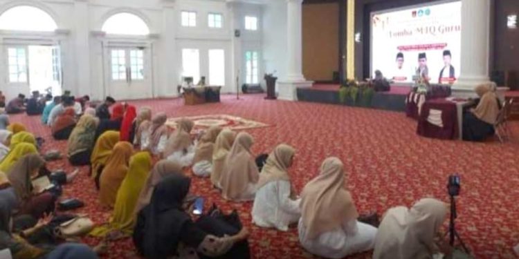 Walikota Bukittinggi: Jika Guru Pandai Mengaji, Tentu Bekal Agama Bisa Diajarkan pada Generasi Muda