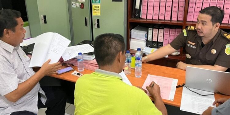 Tragedi di Tanah Datar: Operator Ekskavator Tewas Terseret Banjir Lahar Dingin