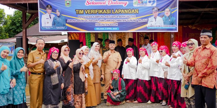 Tim dari Propinsi Datang ke Solok untuk Penilaian Kampung Keluarga Berkualitas