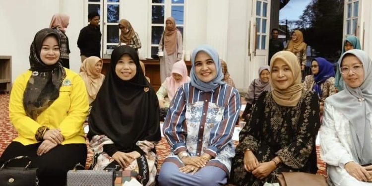 Srikandi-srikandi Hebat Bukittinggi Berkumpul dalam Acara Bukber