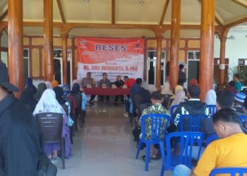 Kawal Inspirasi Warga Babinsa Dan Bhabinkamtipmas Hadiri Reses Anggota DPRD