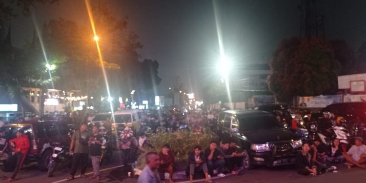 Kemacetan Parah di Bukittinggi Pada Dini Hari karena Nonton Bareng Piala AFC U-23