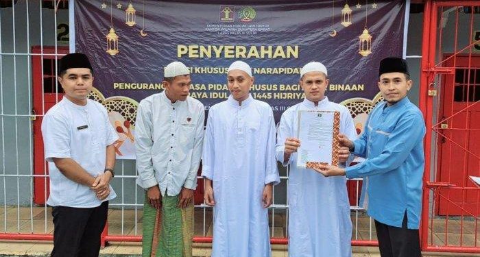 Pemuda Kontroversial: Salat Ied Diatas Motor, Viral di Media Sosial, Begini Hukum nya