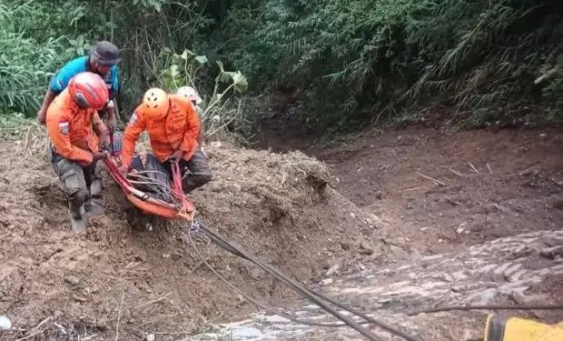 Tragedi Longsor di Sitinjau Lauik, 2 Penumpang Minibus Meninggal Dunia