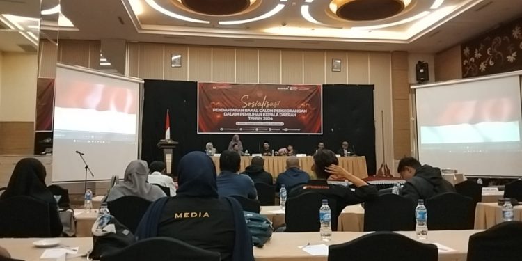 KPU Bukittinggi Sosialisasikan Pendaftaran Calon Perseorangan: Terima Kasih Nofil Anoverta Hadir