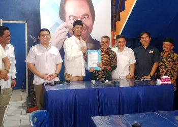 Erman Safar Daftar Calon Kepala Daerah Bidik Empat Partai Politik
