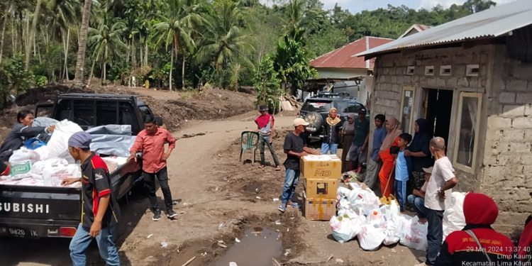 Cerita Duka dan Istiqamah Seorang Nenek dan Cucunya Selamat dari Bencana di Tanah Datar