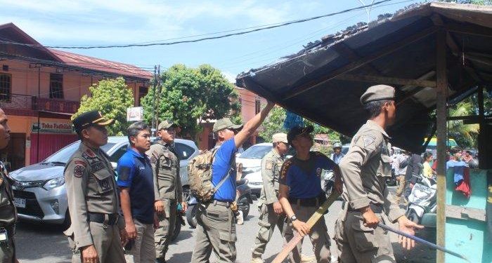 Penyelidikan Kebakaran di Kompleks Pasar Raya Padang Dilakukan oleh Polda Sumbar