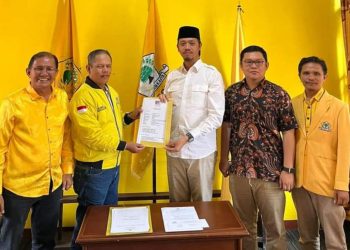 Erman Safar Daftar ke Partai Golkar Bukittinggi dalam Rangka Pencalonan Pilkada 2024