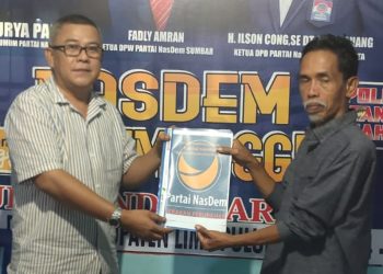 Riko Febrianto Serahkan Berkas Pencalonan ke Nasdem: Siap Bersaing di Pilkada Lima Puluh Kota