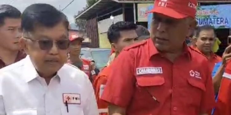 Ketua Umum PMI Jusuf Kalla Bersama Perwakilan IFRC Tinjau Wilayah Terdampak Bencana di Sumatera Barat