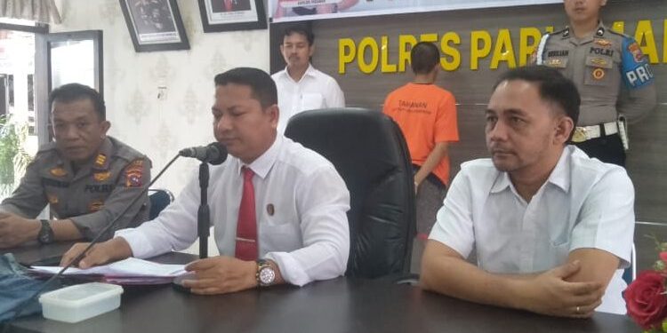 Ferizal Ridwan-Dedi Henidal Serahkan Dukungan Independen ke KPU Limapuluh Kota