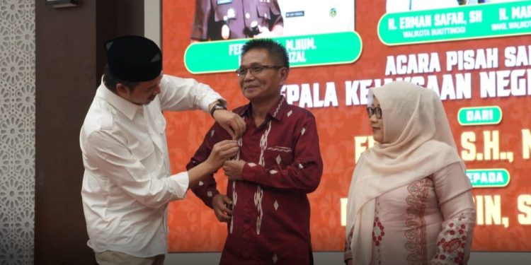 Pisah Sambut Pejabat Kejari Bukittinggi: Ferizal SH.MH Menuju Jabatan Baru di Kejagung