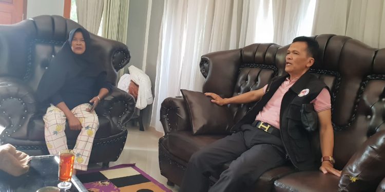Kisah Pilu Nenek Lis: Dari Penganiayaan Hingga Teror, Tedi Sutendi Turun Tangan