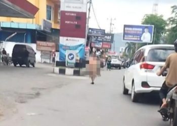 Wanita Diduga ODGJ Kembali Berulah di Payakumbuh Tampil Tanpa Busana