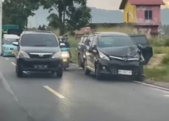 Kecelakaan di Jalan Raya Bukittinggi-Payakumbuh, Dua Mobil Terlibat Tabrakan di Labuah Luruih