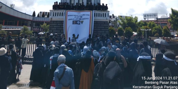 Orasi Limbago Adat di Jam Gadang: Kota Bukittinggi Menolak LGBT