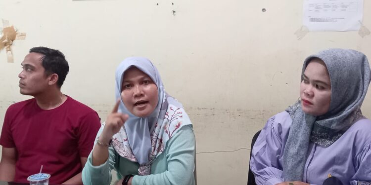 Kecelakaan Mobil di Rel Kereta Api Batang Anai, Satu Orang Luka Serius