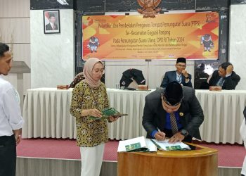 Bukittinggi: Ketua Panwaslu Guguak Panjang Lantik 129 Anggota PTPS untuk PSU DPD RI 2024