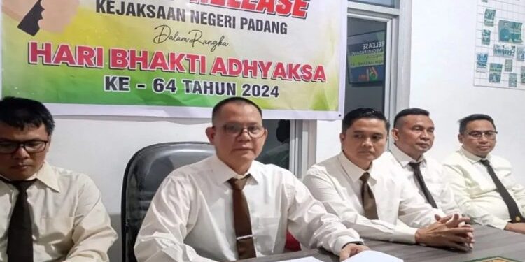 Kejari Padang Menangani Empat Kasus Korupsi di Paruh Pertama 2024