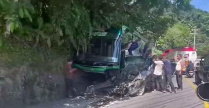 Kecelakaan Lalu Lintas di Padang-Painan, Libatkan Bus dan Minibus