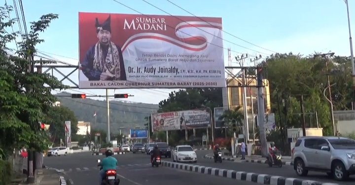 Munculnya Baliho Audy Joinaldy sebagai Penantang Bakal Calon Gubernur Sumatera Barat