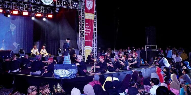 Kejari Payakumbuh Tahan Tiga Tersangka Korupsi Pengadaan Seragam Sekolah di Lima Puluh Kota