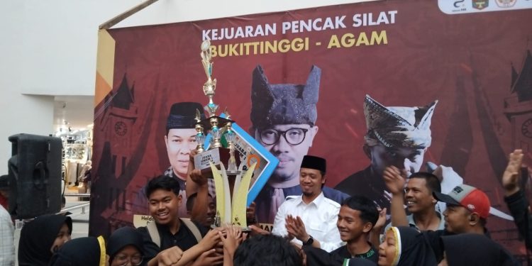 Perguruan Pencak Silat Mandala Sumua Bukittinggi Raih Juara Umum di Kejuaraan Bang Wako feat Gerami MK #2