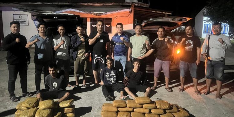 Kejari Payakumbuh Tahan Tiga Tersangka Korupsi Pengadaan Seragam Sekolah di Lima Puluh Kota