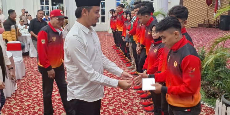 Walikota Bukittinggi Janjikan Bonus Jutaan Rupiah bagi Atlet Berprestasi di PON XXI Aceh-Sumut