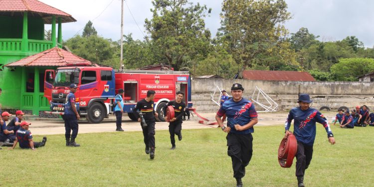 Dinas Pemadam Kebakaran dan Penyelamatan Gelar Latihan Rutin