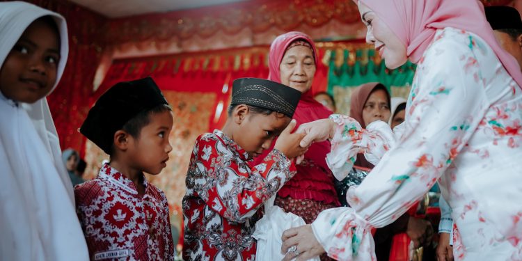 Bupati dan Ketua TP PKK Kabupaten Solok Kunjungi Niniak Mamak & Bundo Kanduang Nagari Batu Banyak