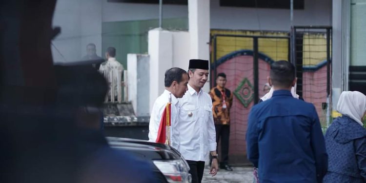 Erman Safar Berbenteng di Hati Rakyat dan Wali Kota Pengelola Zakat Terbaik se-Indonesia