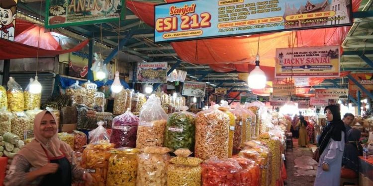 Karupuak Sanjai dan Pakaian Tradisional Bukittinggi Diakui Sebagai Warisan Budaya Takbenda Indonesia 2024
