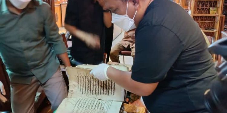 Naskah-naskah di Museum Rumah Gadang Nan Baanjuang Bukittinggi Diinventarisasi
