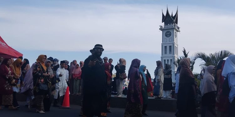 Rayakan Kebersamaan Selama 46 Tahun, Alumni SMPN 2 Bukittinggi Adakan Reuni Akbar