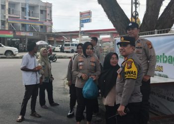 Jumat Berkah Polsek Senapelan Pekanbaru Disambangi Anggota PJS Bukittinggi