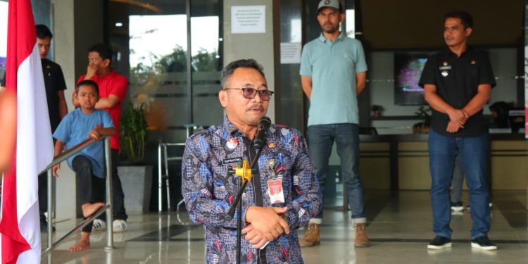 Pj. Wali Kota Payakumbuh Lepas Kontingen SSB Bintang Timur ke Piala Soeratin U-13 Nasional