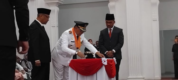 Sertijab Wali Kota dan Wakil Wali Kota Bukittinggi Periode 2025-2030 Berjalan Khidmat