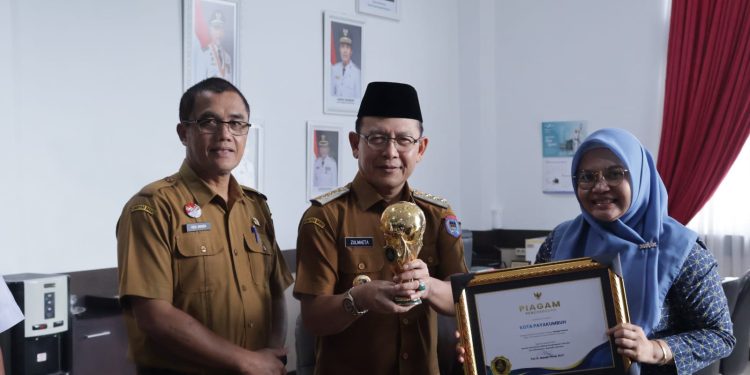 Wali Kota Payakumbuh Dorong Seluruh Warga Terdaftar dalam Program JKN