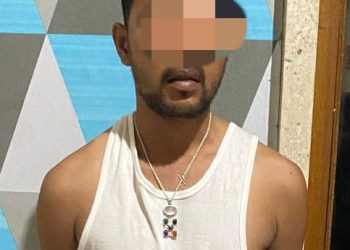 Pria Ini Berhasil Kupak Rumah Warga di Jorong Pincuran Botuang Kenagarian Guguak Vlll Koto Kecamatan Guguak Kabupaten Limapuluh Kota